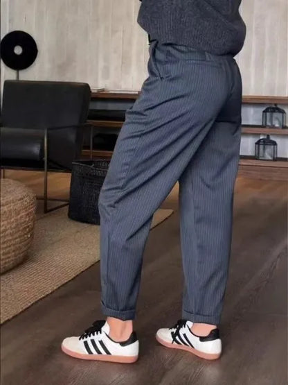 Elyna™ - Pantalon galbant rayé pour femme